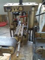 Πρέσα για δοκούς και χωρίσματα Pollák Šaľa, LS A911 WallPress |  Ξυλουργικές μηχανές | Μηχανήματα ξυλουργικών εργασιών | HOLDES s.r.o.
