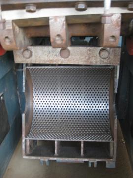 Θρυμματιστής και κατατεμαχιστής Mlyn na drevo CASTULIK MN300 |  Επεξεργασία υπολειμμάτων ξύλου | Μηχανήματα ξυλουργικών εργασιών | Ing.Častulík, s.r.o.